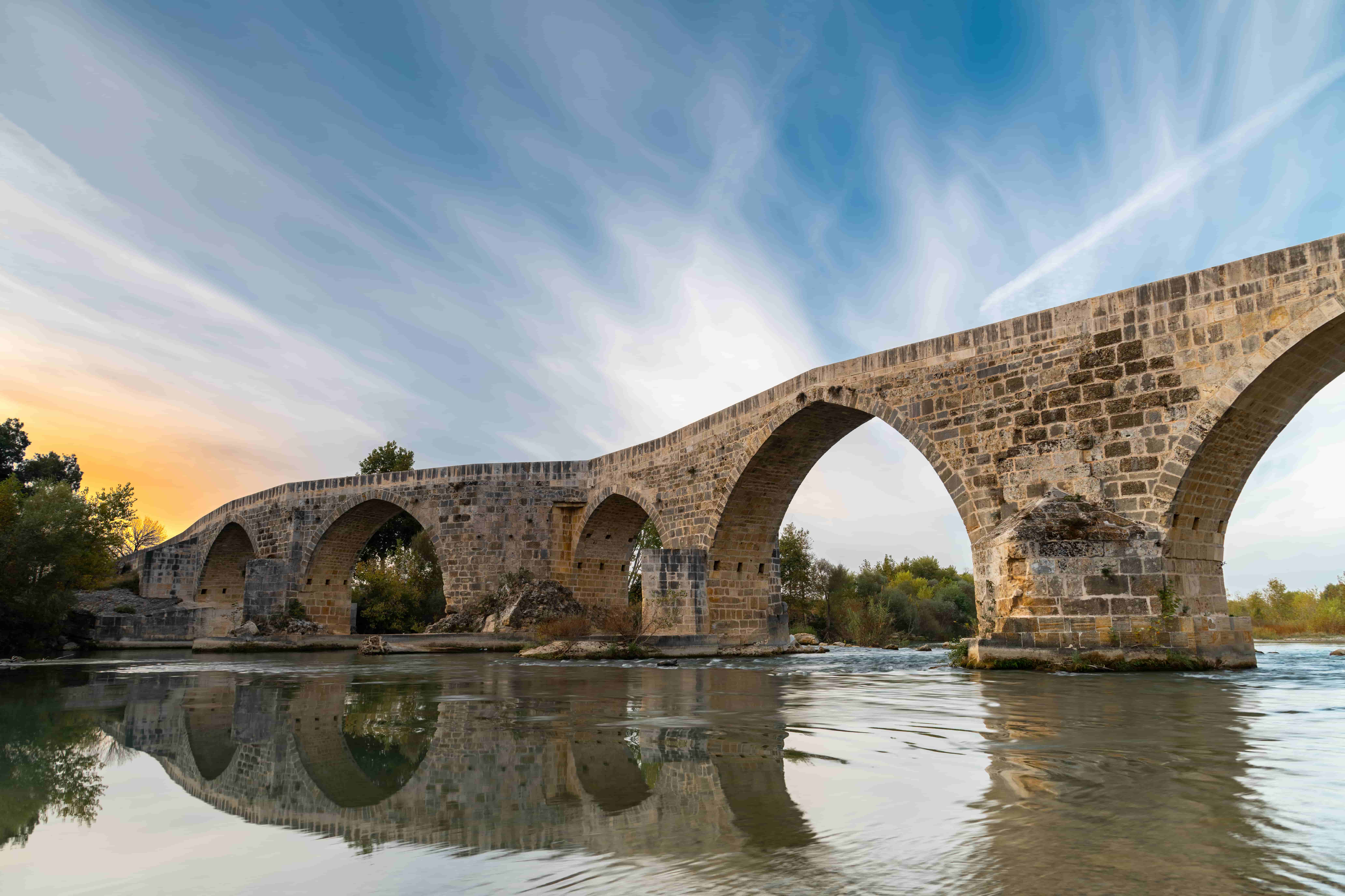 Tarihi Aspendos Köprüsü