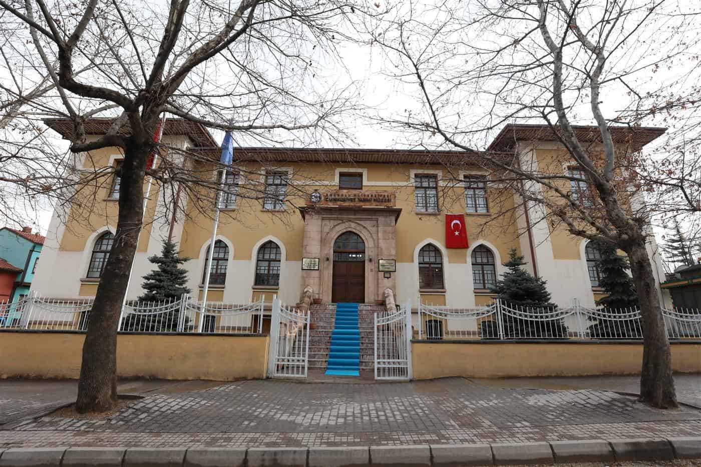 Anadolu Üniversitesi Cumhuriyet Tarihi Müzesi