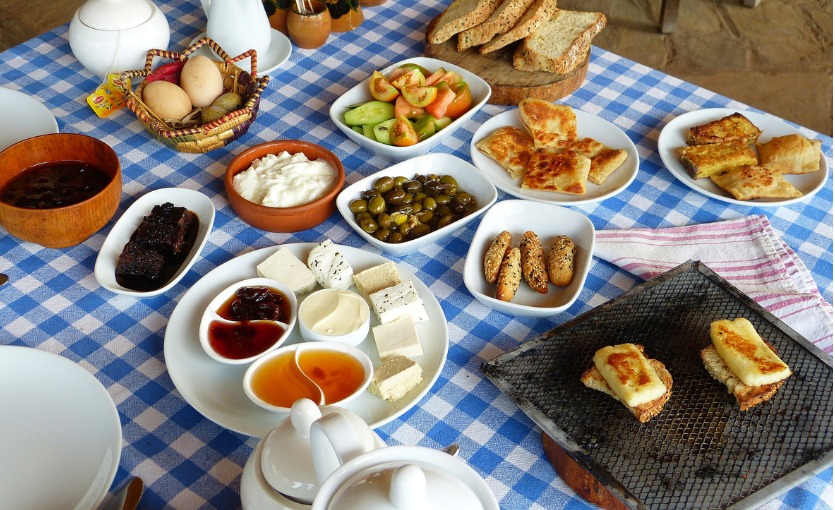 Hellimli kahvaltı