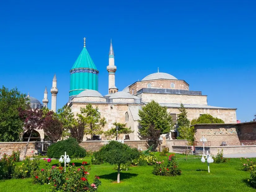 konya mevlana müzesi görünümü