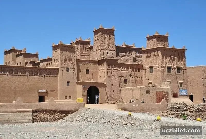Atlas Dağları'nın güney yamaçlarında yer alan Ouarzazate görünümü