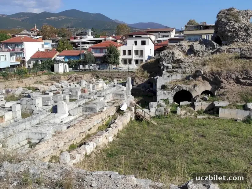 Aziz Tryphonos Kilisesi kalıntıları görünümü