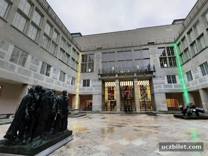 Basel Sanat Müzesi (Kunstmuseum) görünümü