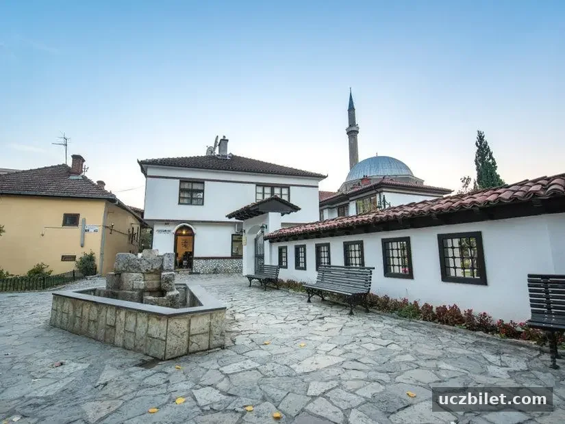 Belgrad Bayraklı Camii (Bajrakli Mosque) dış görünümü