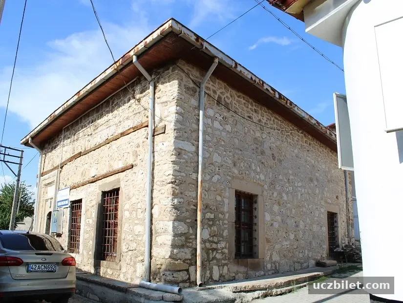 Demirli Mescid dış görünümü