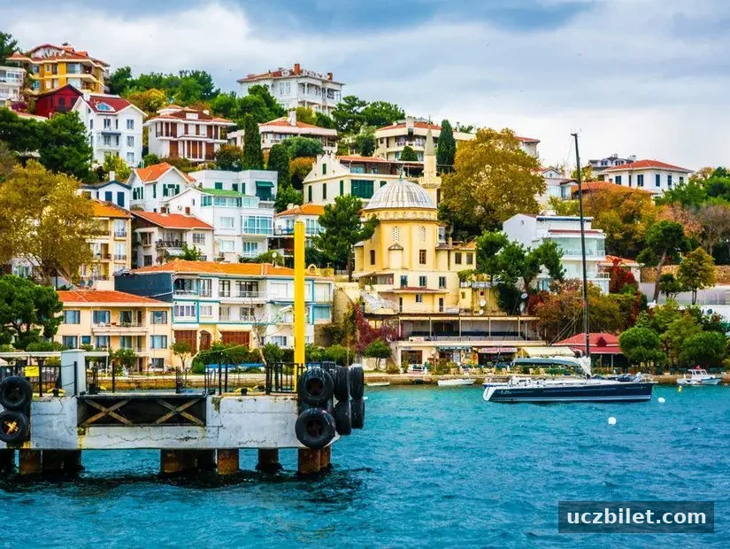 Denizden Burgazada Adası manzarası.