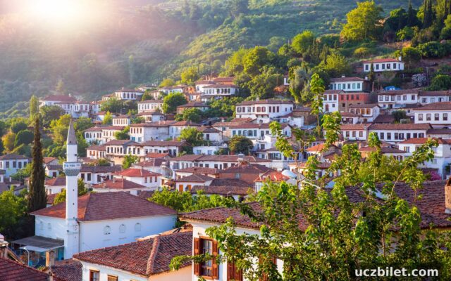 Ege Bölgesinde Tatil Yapılacak Az Bilinen Köyler