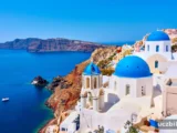 Ege’nin masal adası Santorini’de rüya gibi bir tatilin formülü