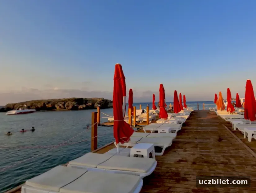 Escape Beach Club (Yavuz Çıkarma) - Girne görünümü