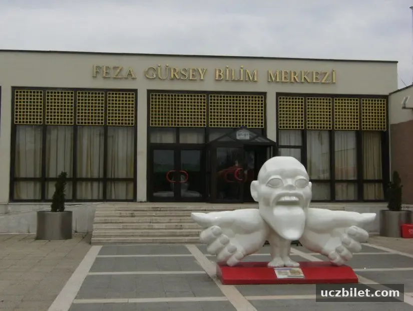 Feza Gürsey Bilim Merkezi dış görünümü