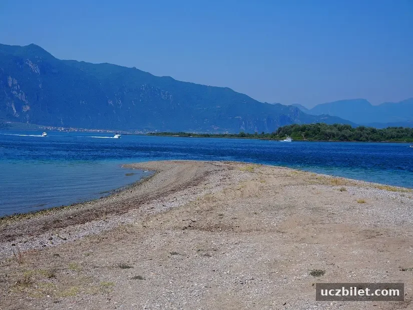 Foça’nın en güzel kamp alanları