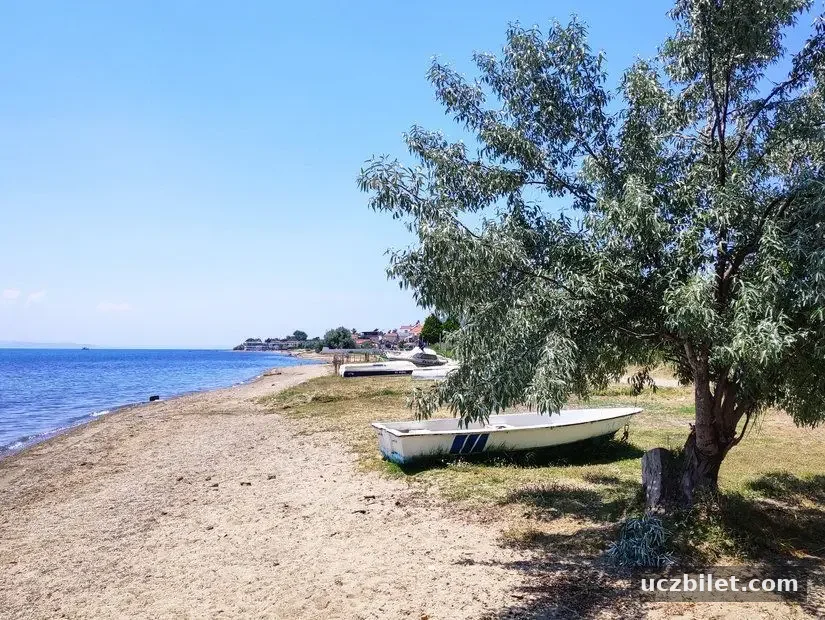 Güre Sahili sakin görünümü