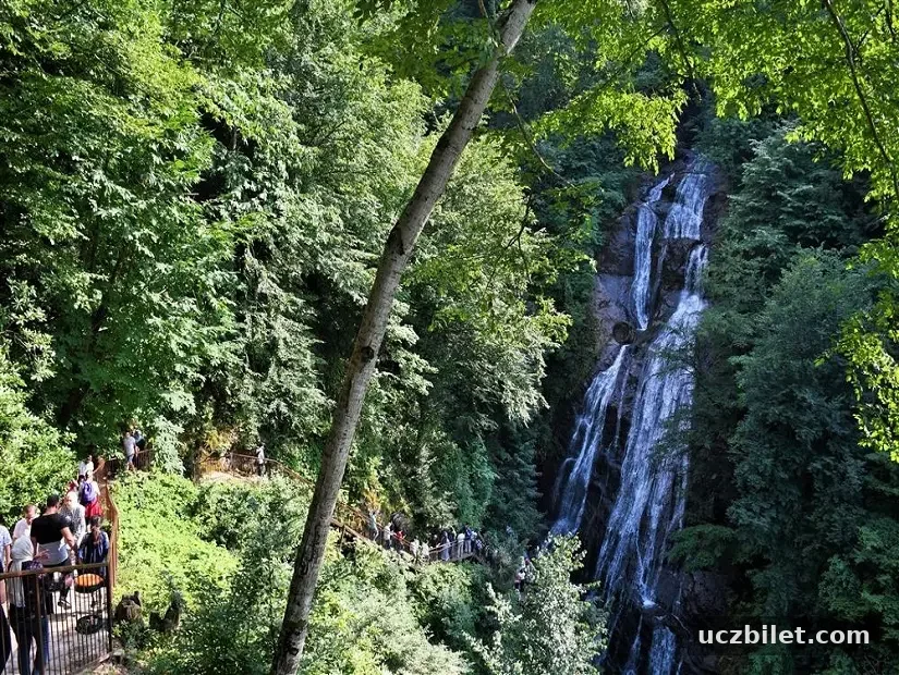 Güzeldere Şelalesi Tabiat Parkı görünümü