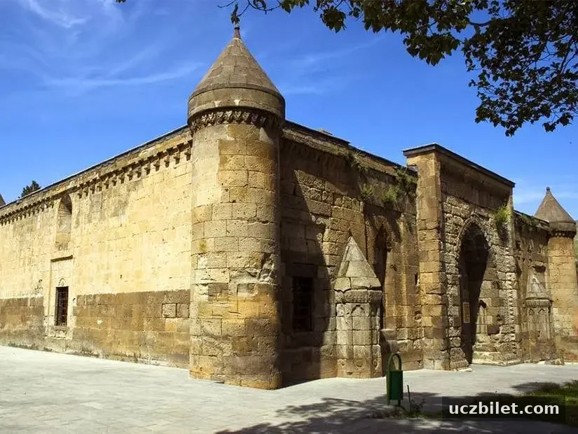 islahiye medresesi dış görünümü