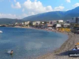 İzmir’de toplu taşıma araçlarının ortak huzurlu rotası: Bu sessiz plajın berrak sularında yeniden doğacaksınız