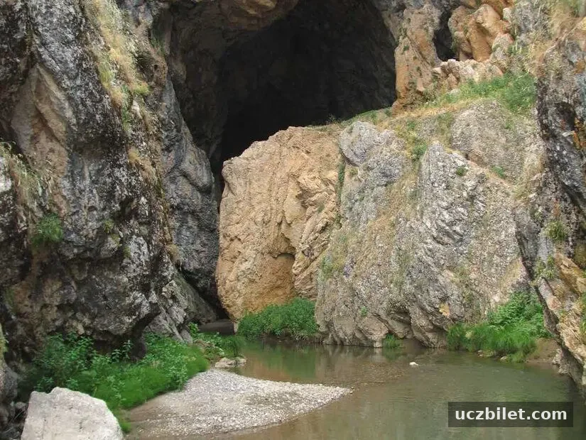 Künav Mağarası görünümü