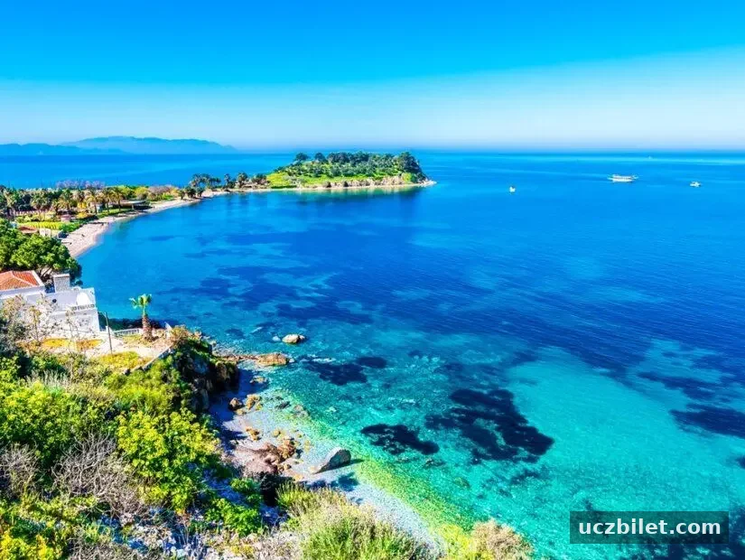 Kuşadası güneşli günde görünümü