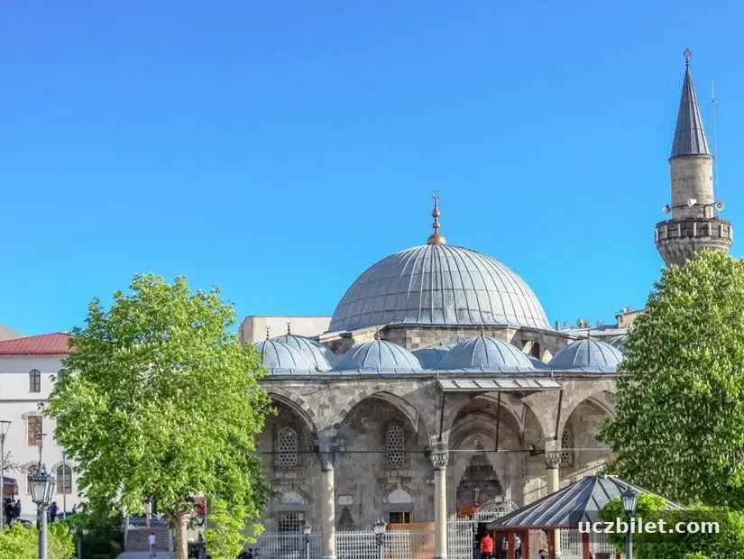 Lala Paşa Camii görünümü