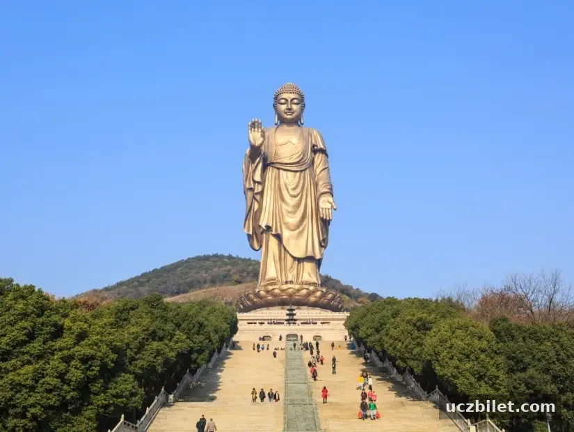 Lingshan tapınağındaki altın Buda heykeli, Wuxi, Çin