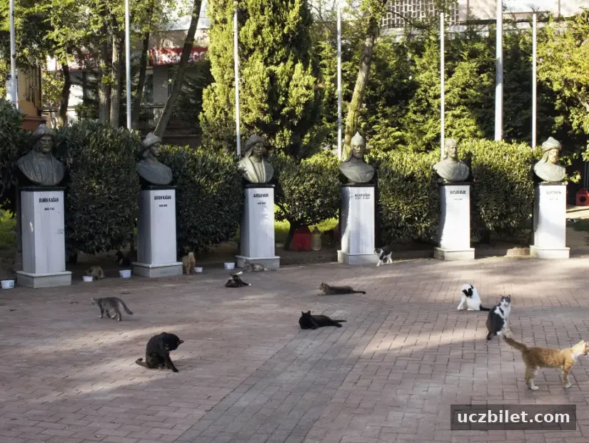 Maçka Sanat Parkı tarihi kahramanlar büstü