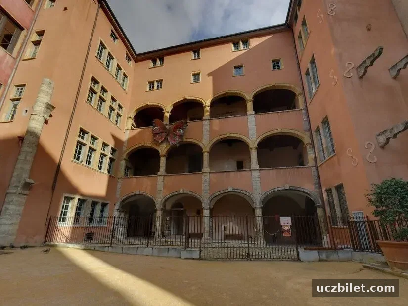 Minyatür ve Sinema Müzesi (Musée Miniature et Cinéma) dış bina