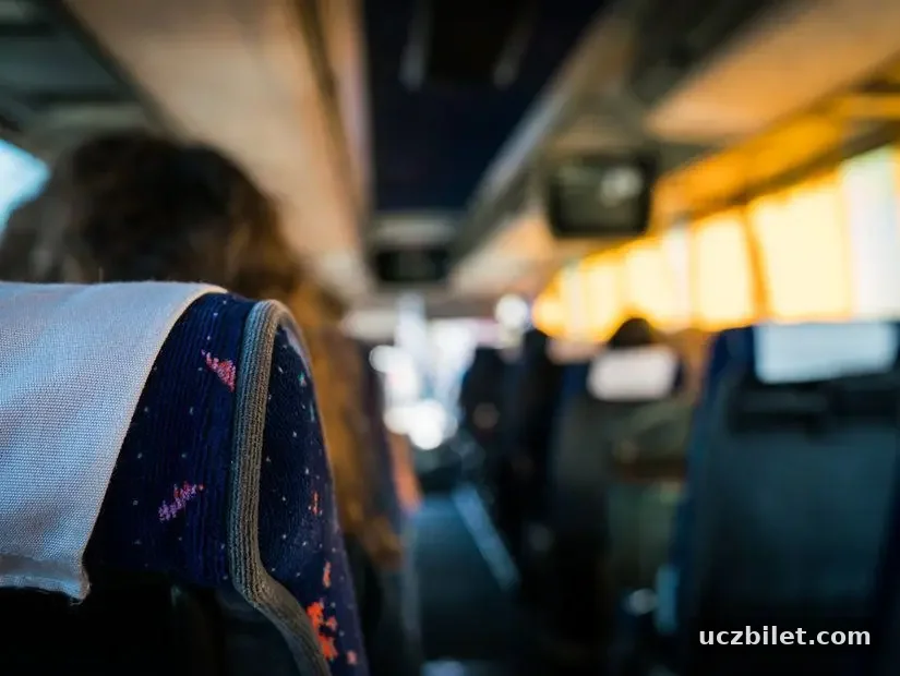 Otobüs içinde seyahat eden yolcular