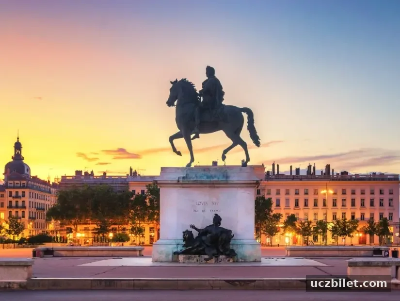 Place de Bellecour, Lyon - Fransa