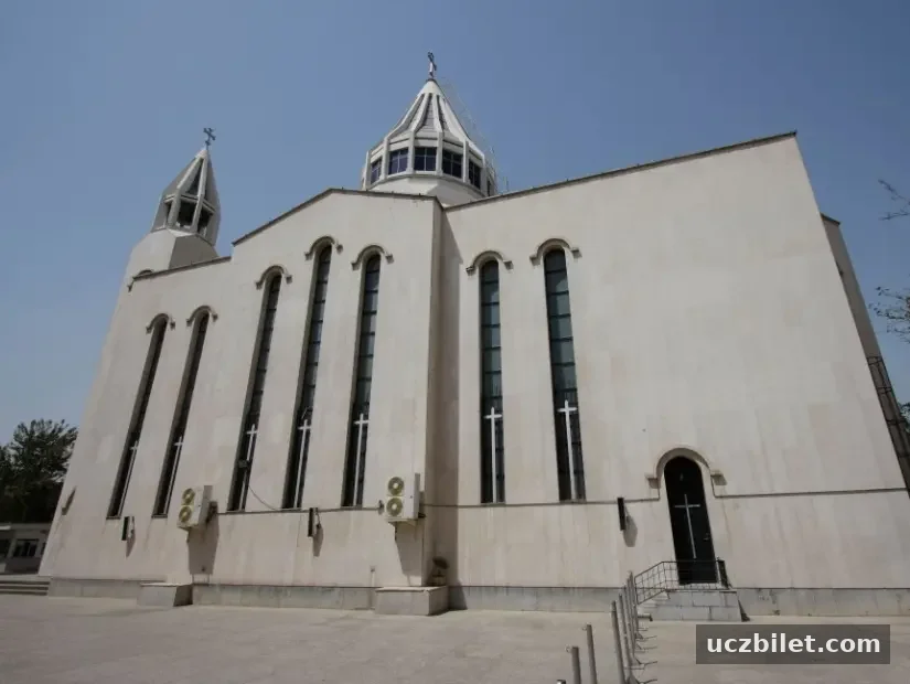 Saint Sarkis Katedrali dış görünümü