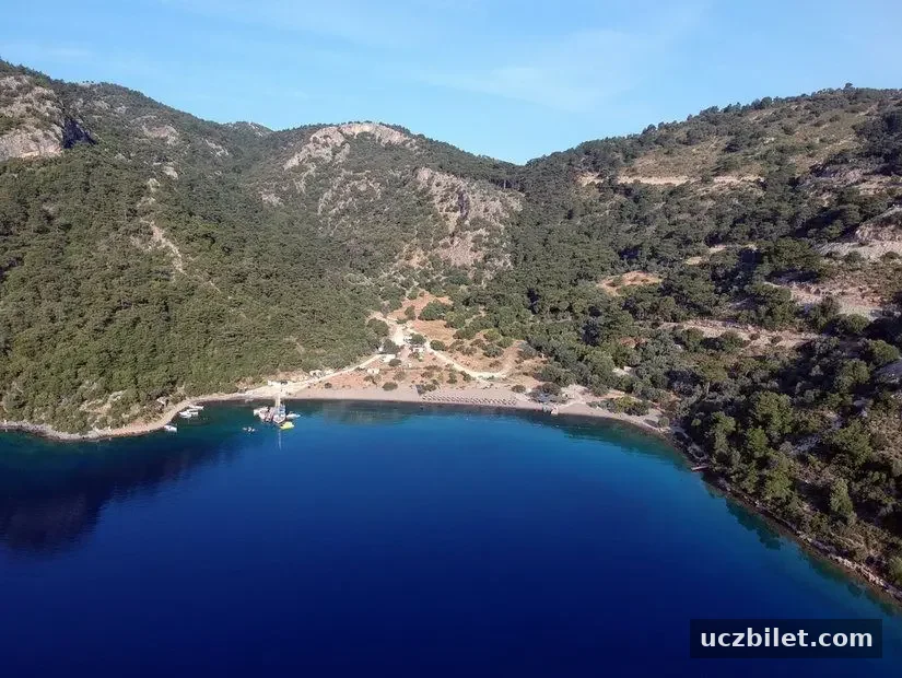 Sarsala Koyu havadan görünümü