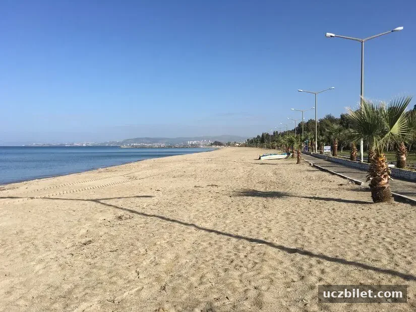 Sevgi Plajı güneşli günde görünümü