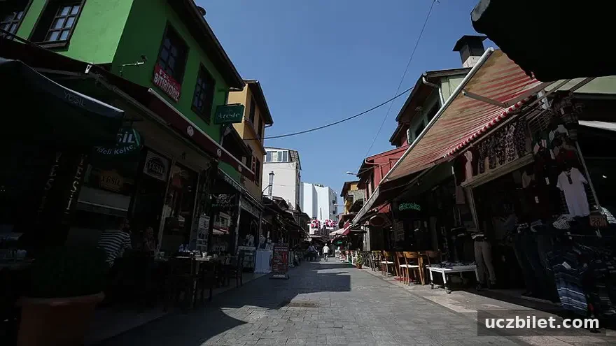 tarihi kayhan çarşısı, bursa'da ne yenir, bursa pideli köfte, bursa'da pideli köfte nerede yenir, lezzet durağı, döner kebabı 1