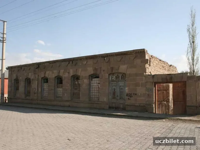 Taş Bina görünümü
