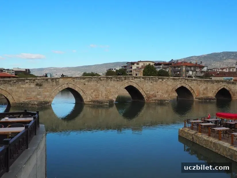 Yeşilırmak (Hıdırlık) Köprüsü görünümü