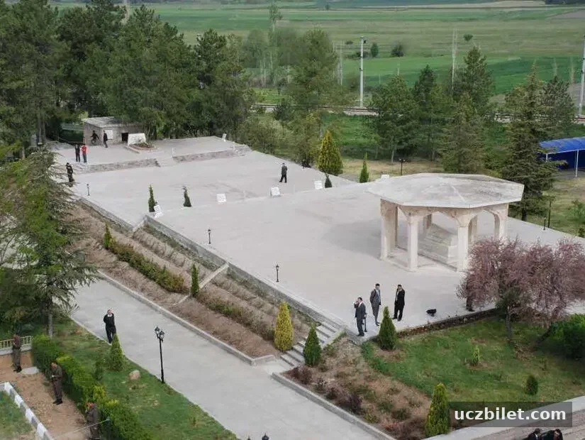 Yunus Emre Külliyesi ve Türbesi havadan görünümü