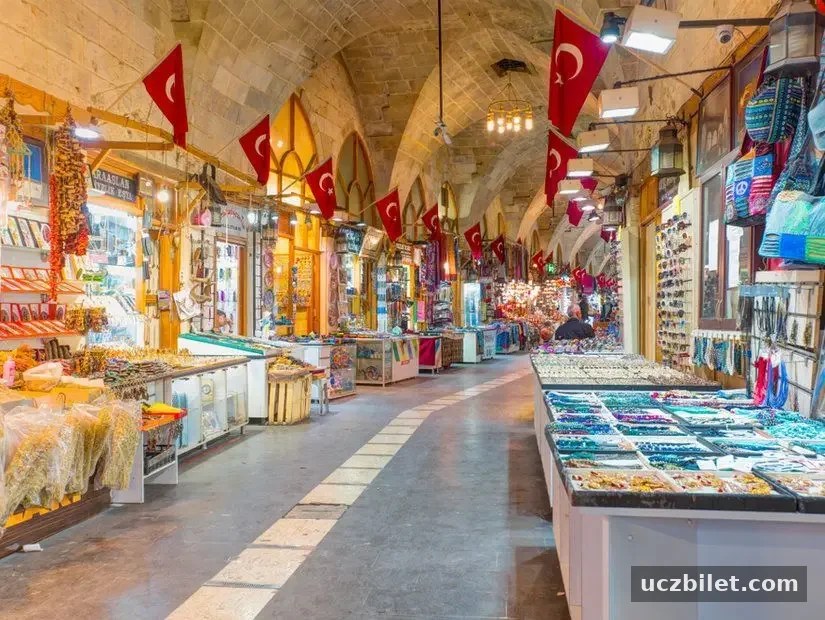 Zincirli Bedesten iç görünümü